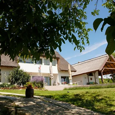 Fuerjes Udvarhaz Vászoly