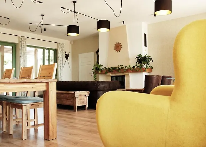 Fuerjes Udvarhaz בית הארחה 3*